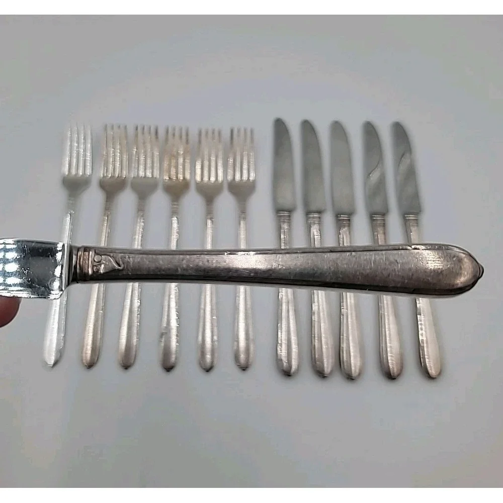 12pc BERKLEY SQUARE Oneida Community  Silverplate‎ Dinner Forks Knives Flatware